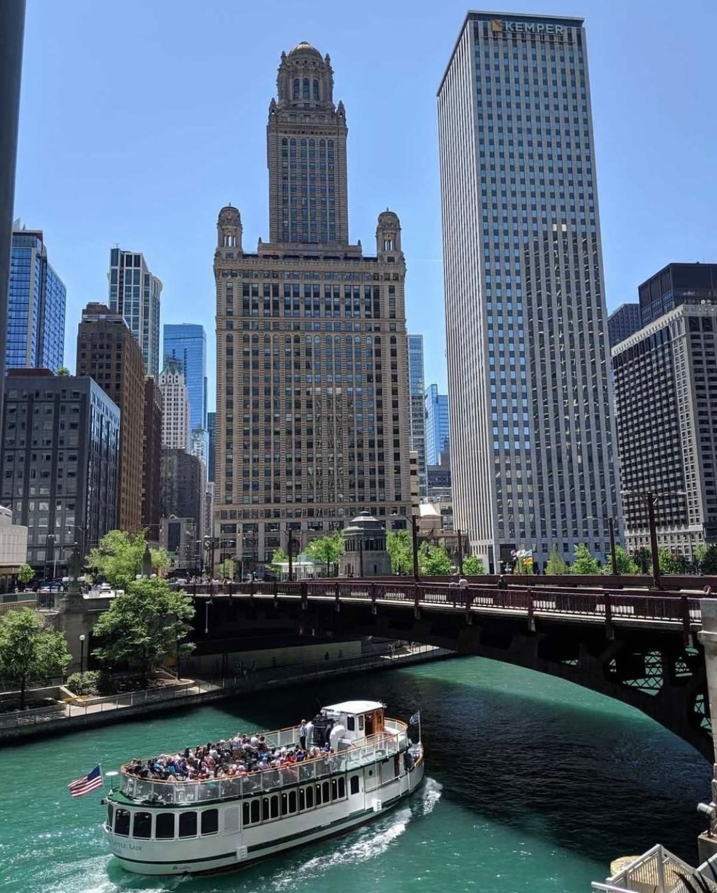 Chicago’s First Lady Cruises TripHock